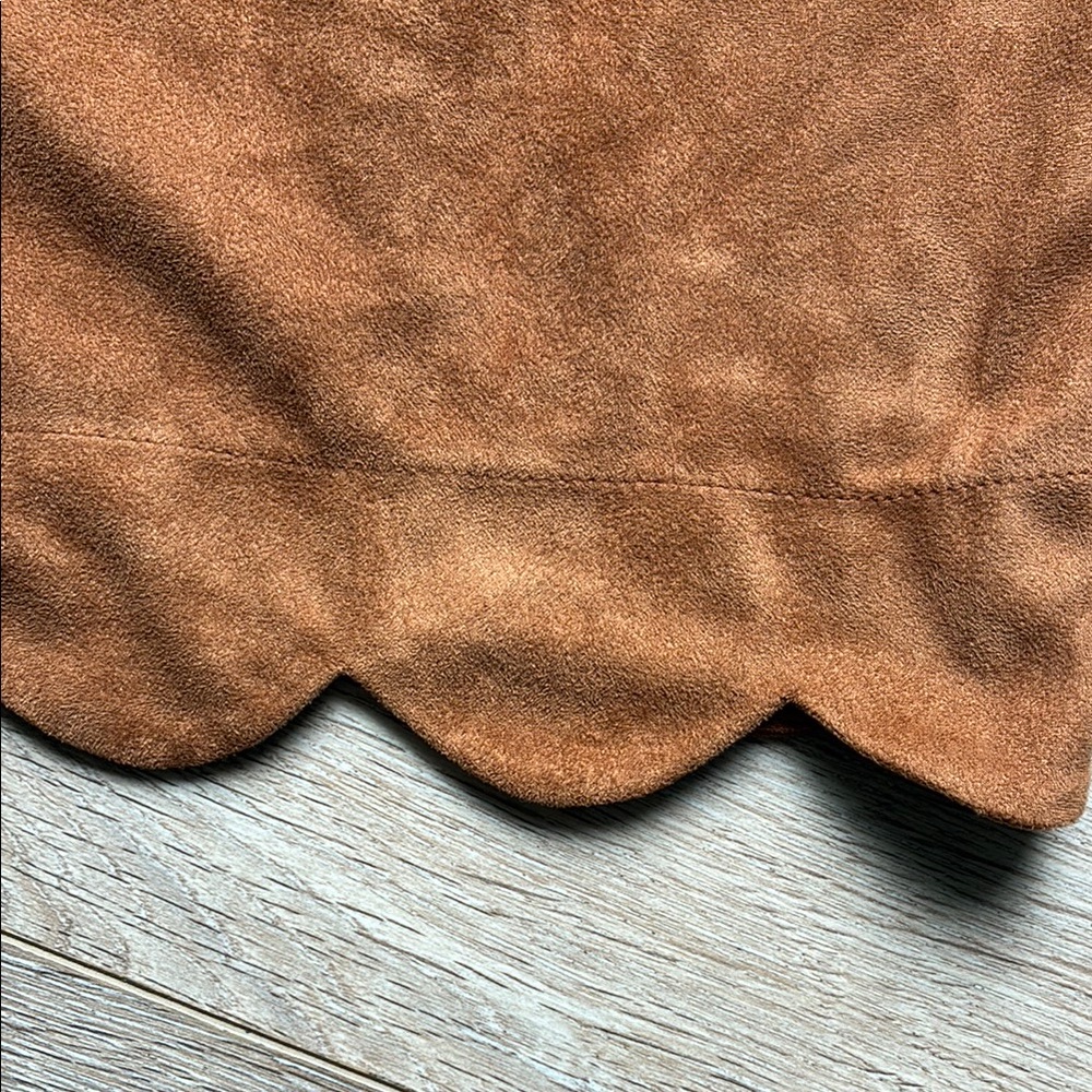 MONTEAU High Waist faux suede camel Scalloped Shorts medium - Picture 5 of 6